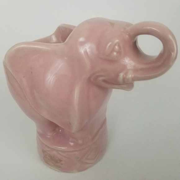 NILOAK Other - NILOAK Vtg Pale Pink Ceramic Elephant Planter
